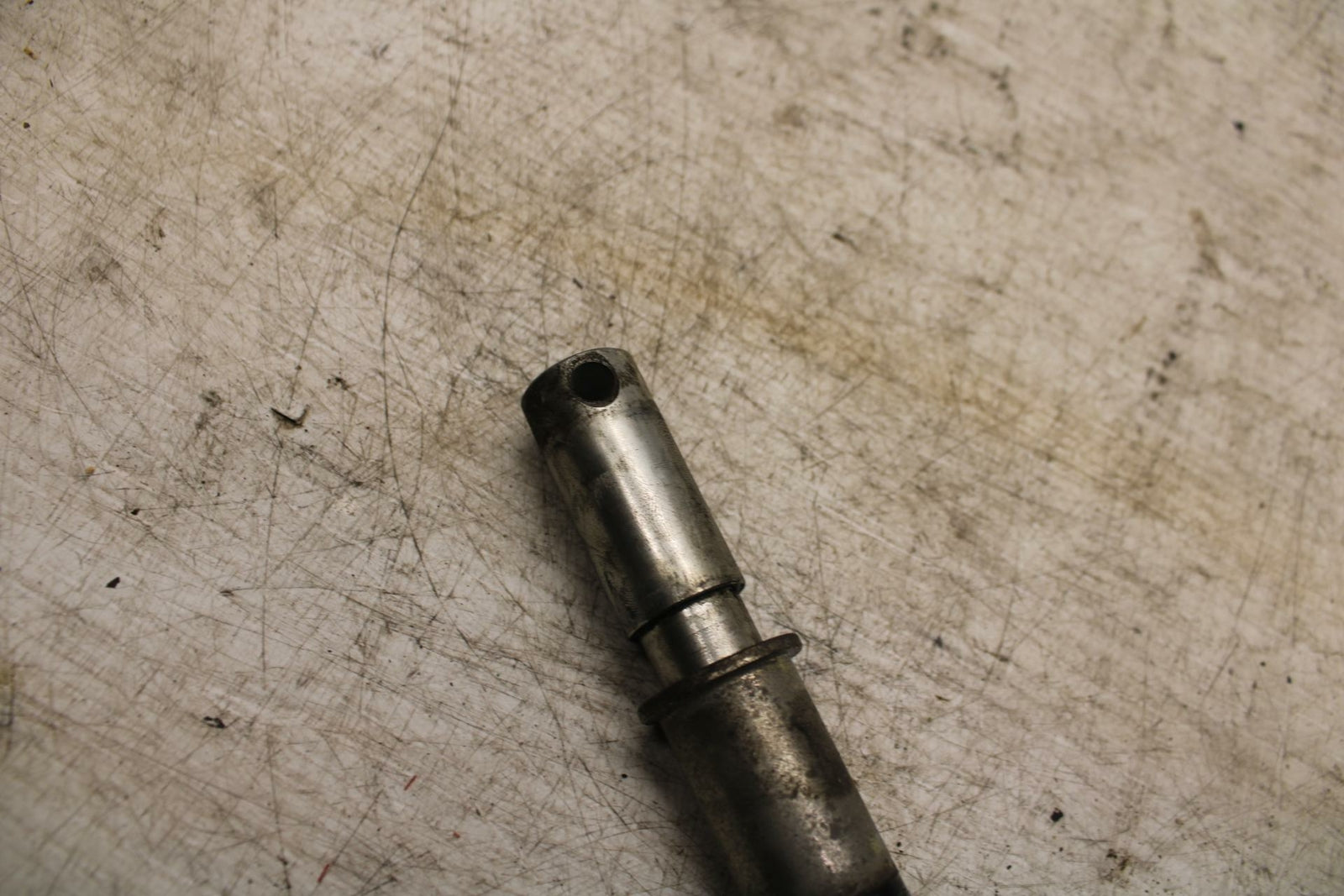 06-21 KAWASAKI VULCAN 900 FRONT WHEEL RIM AXLE PIVOT BOLT BB363