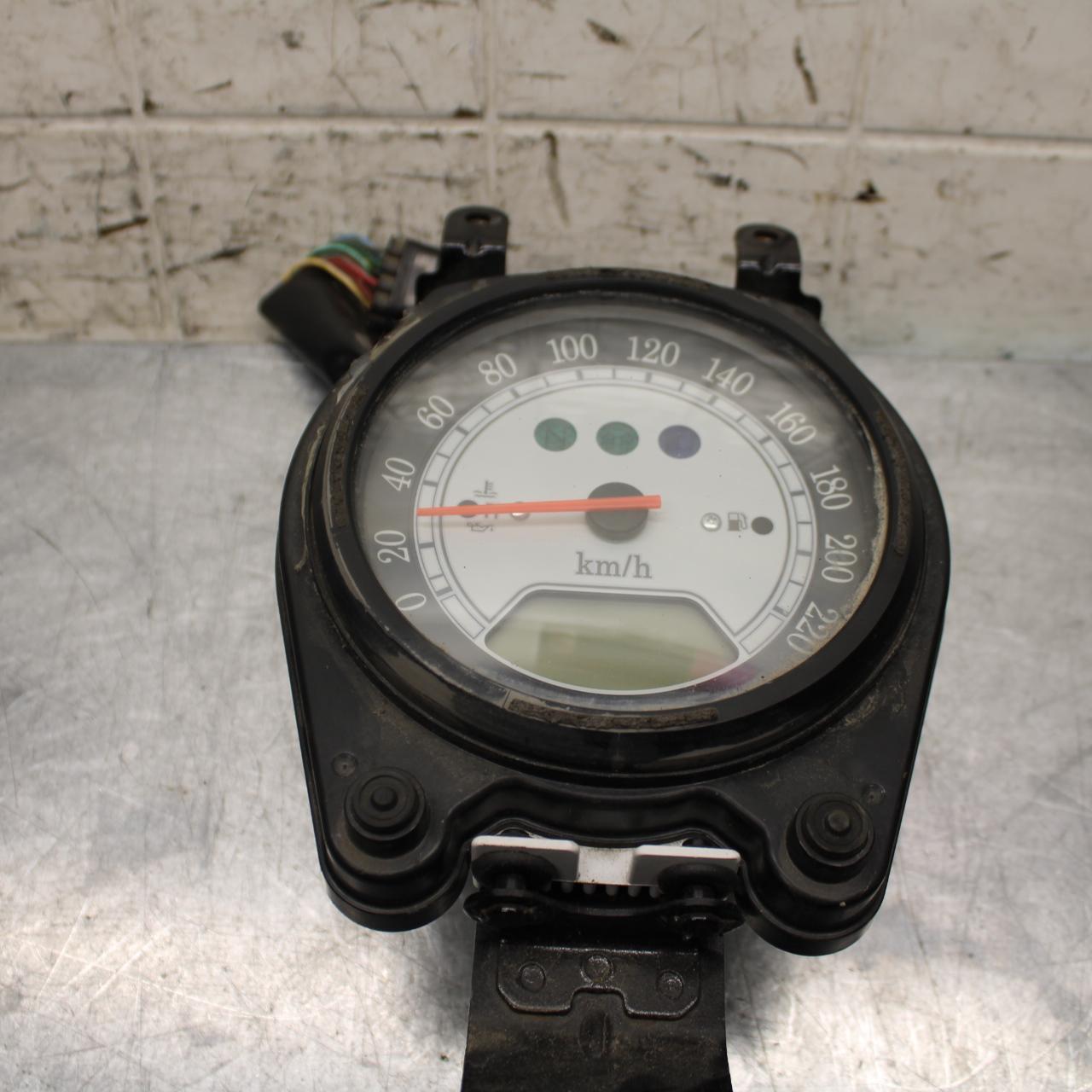 2005 Kawasaki Vulcan 1600 VN1600A Classic GAUGES METER SPEEDO TACH BB574