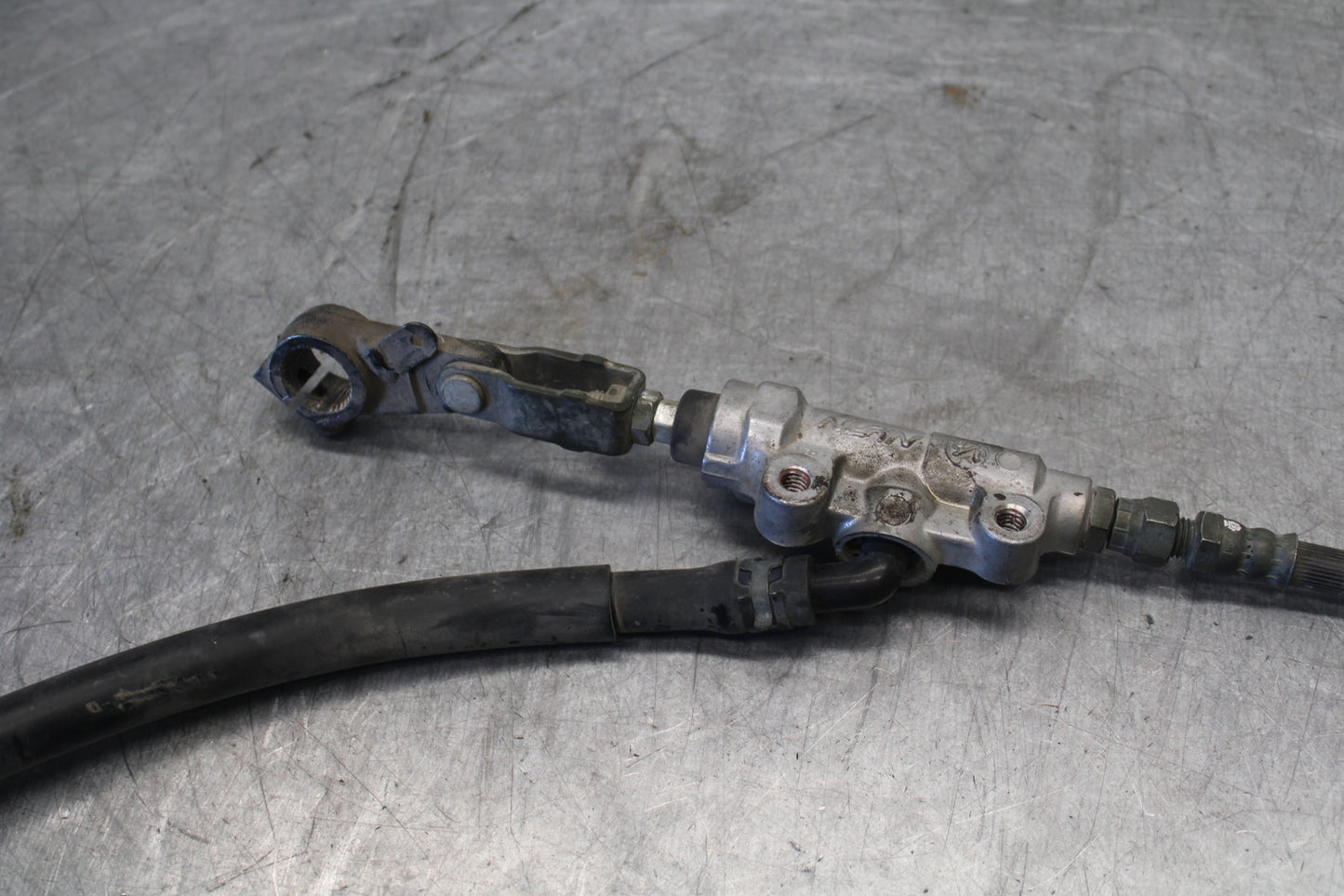 05-06 YAMAHA ROYAL STAR REAR BACK BRAKE MASTER CYLINDER W RESERVOIR BB697