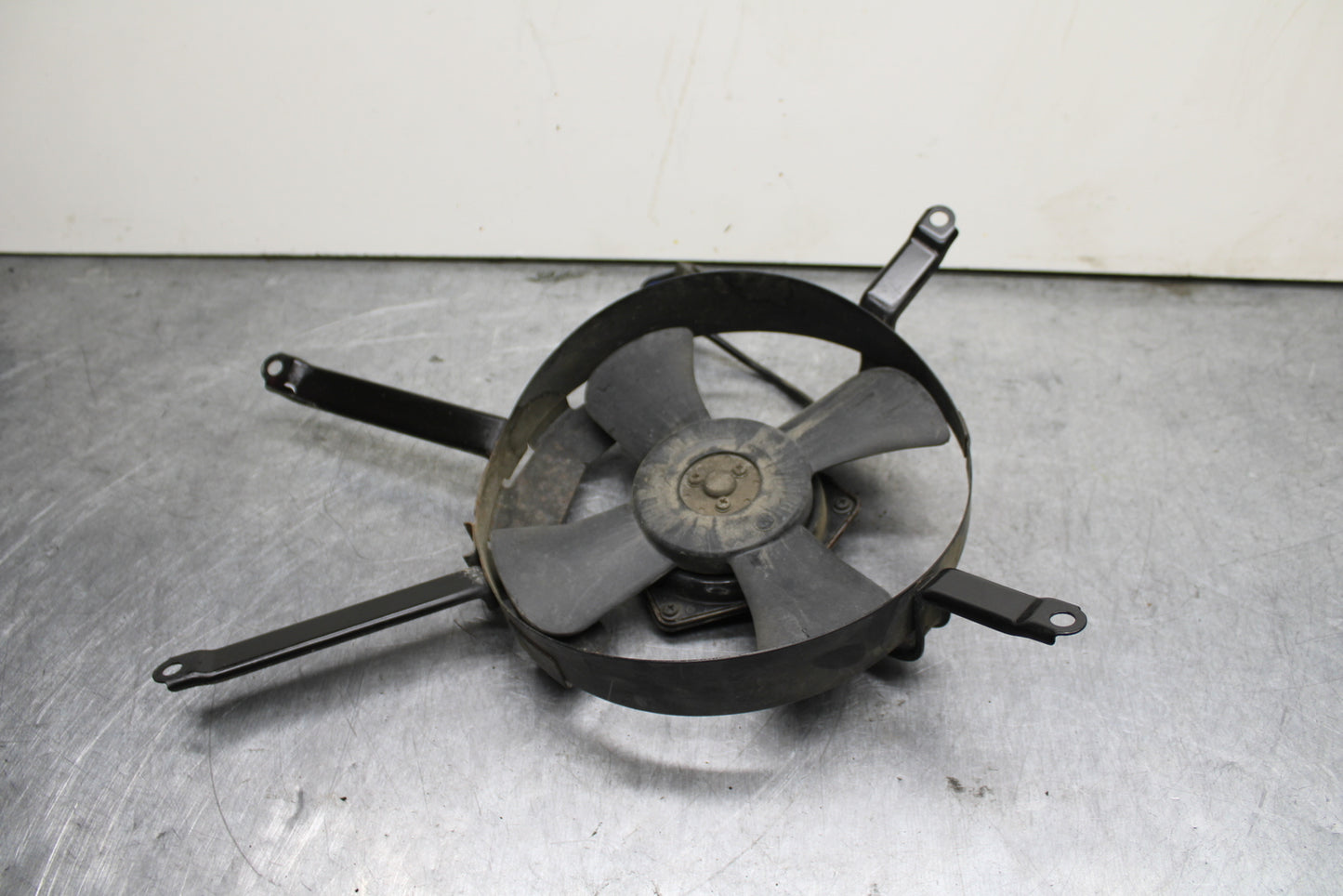 93-94 KAWASAKI NINJA ZX7R ENGINE RADIATOR COOLING FAN BB122