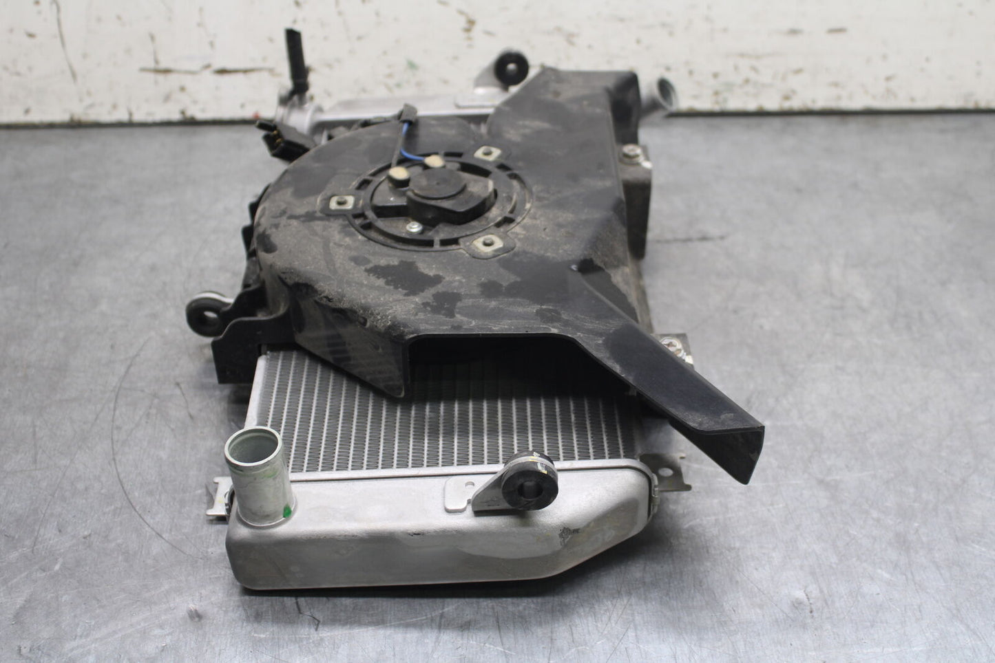 18-23 KAWASAKI NINJA 400 EX400 ABS ENGINE RADIATOR MOTOR COOLING RADIATER BB747