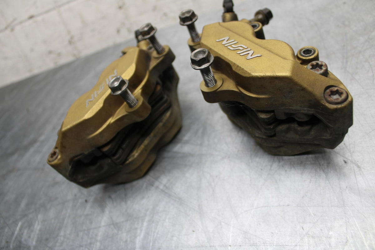 02-03 HONDA CBR900RR 954 RIGHT LEFT FRONT BRAKE CALIPER SET PAIR CALIPERS BB497