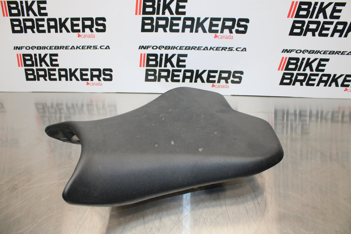 13-17 KAWASAKI NINJA ZX6R ZX636 ABS FRONT DRIVERS SEAT PAD SADDLE PILLION BB143
