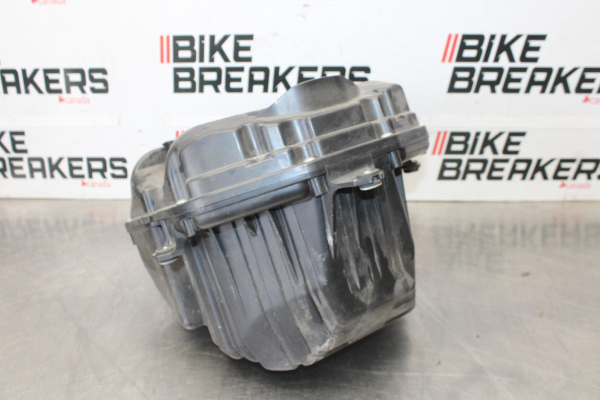 15-17 YAMAHA FJ09 AIRBOX AIR INTAKE FILTER BOX BB906