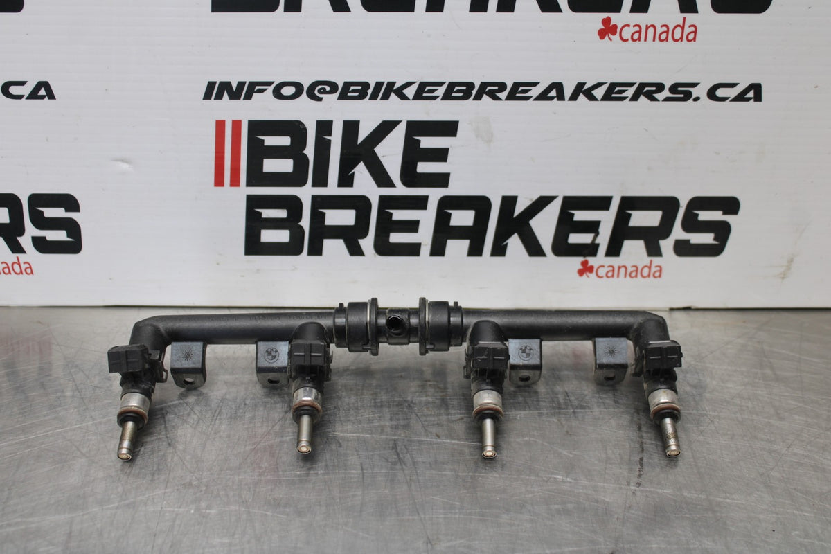 12-14 BMW S1000RR SECONDARY FUEL INJECTORS TOP AIRBOX GAS RAIL BB204