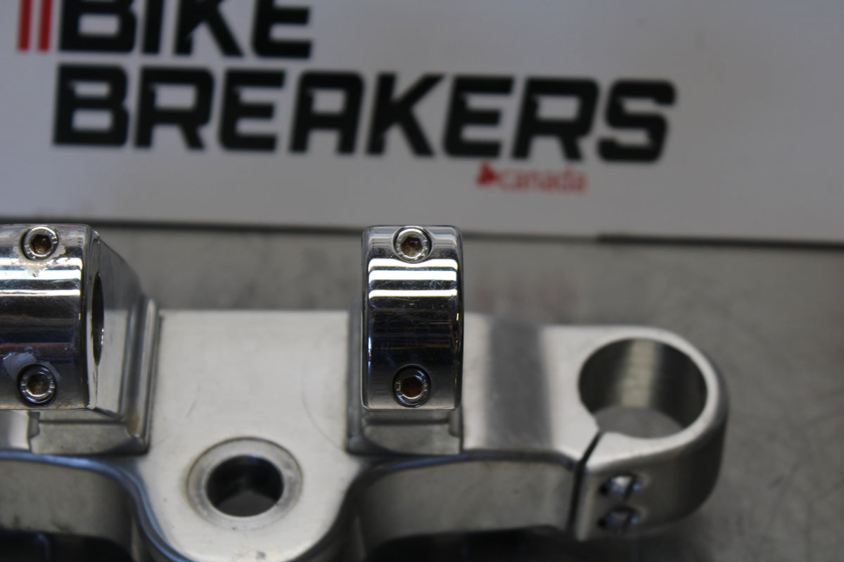 04 YAMAHA ROAD STAR XV1700A FORKS UPPER TRIPLE TREE CLAMP BB155