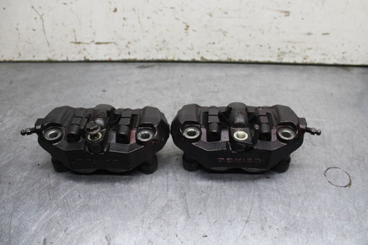 05-06 SUZUKI GSXR1000 RIGHT LEFT FRONT BRAKE CALIPER SET PAIR CALIPERS BB113