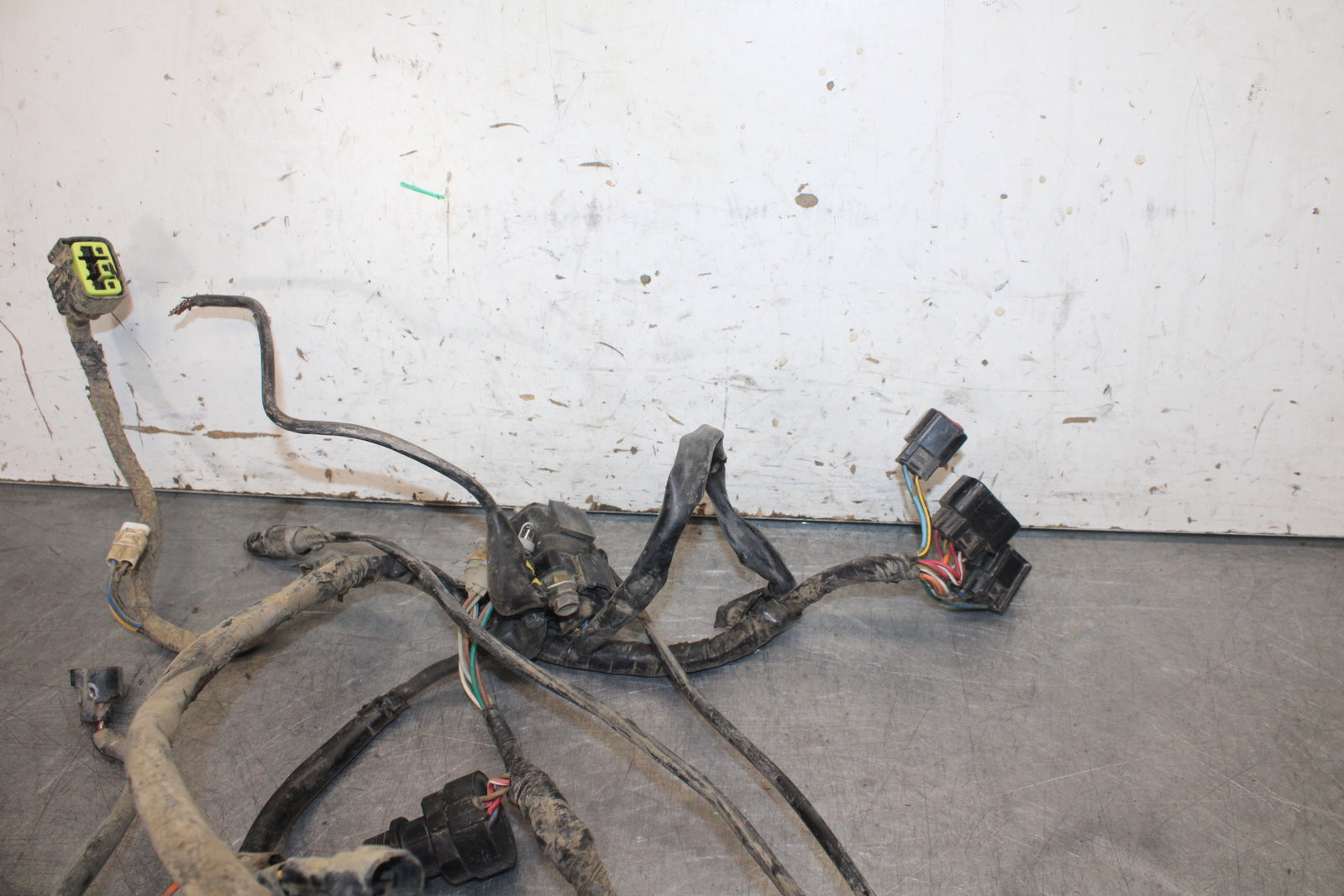 01-05 YAMAHA RAPTOR 660R MAIN ENGINE WIRING HARNESS MOTOR WIRE LOOM BB695