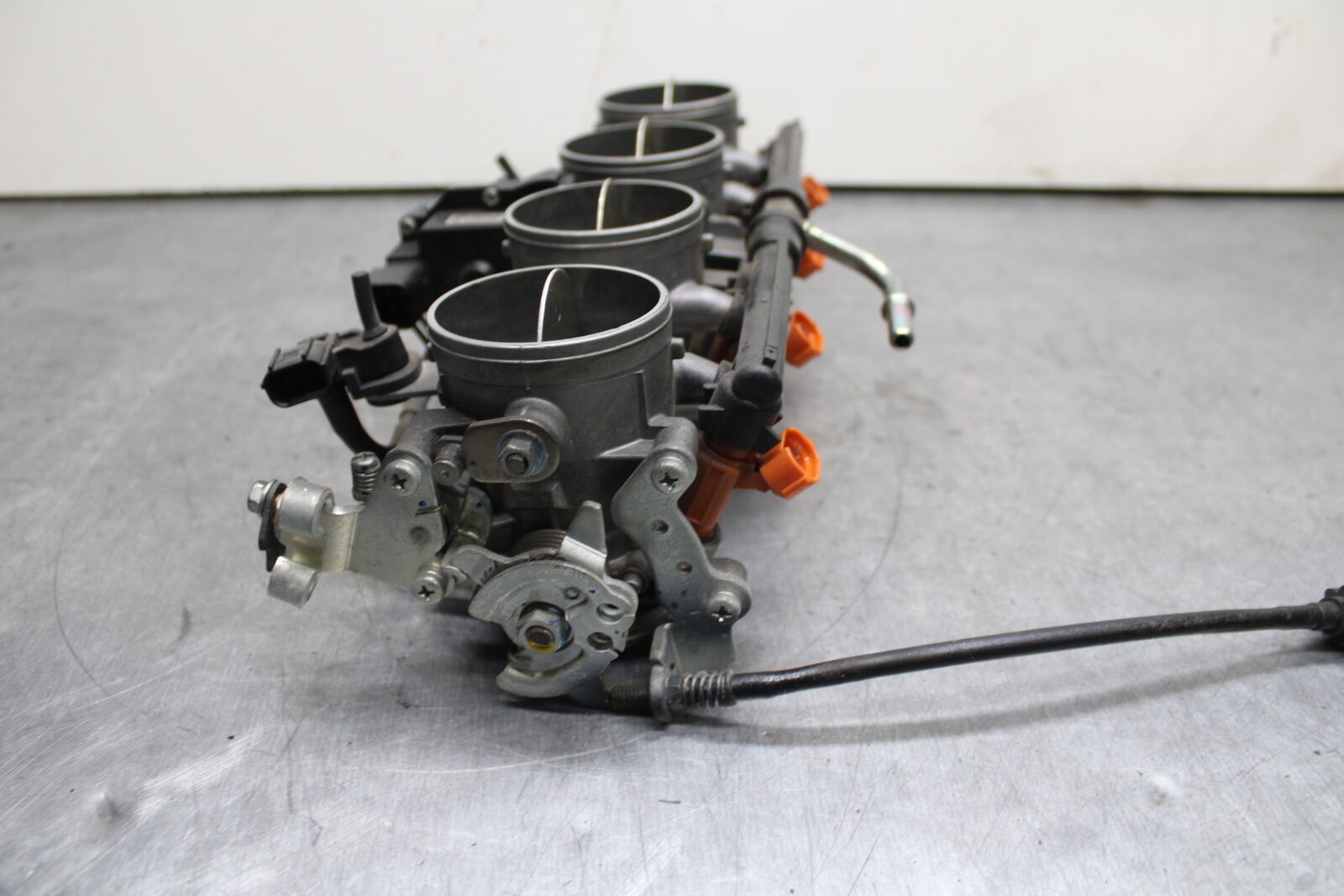 13-18 KAWASAKI NINJA ZX6R MAIN FUEL INJECTORS / THROTTLE BODIES BB118