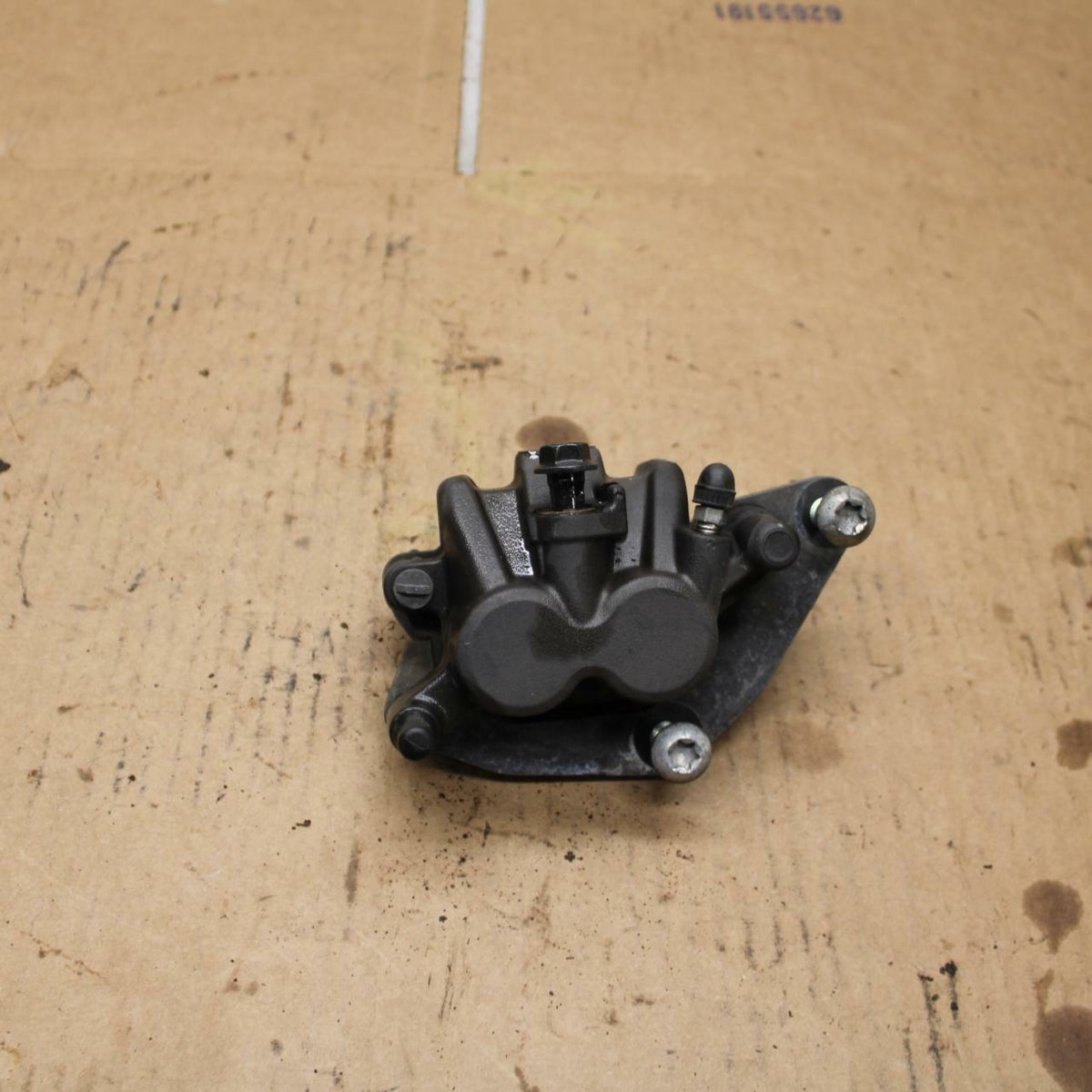 15-17 YAMAHA YZF R3 RIGHT FRONT BRAKE CALIPER BB380