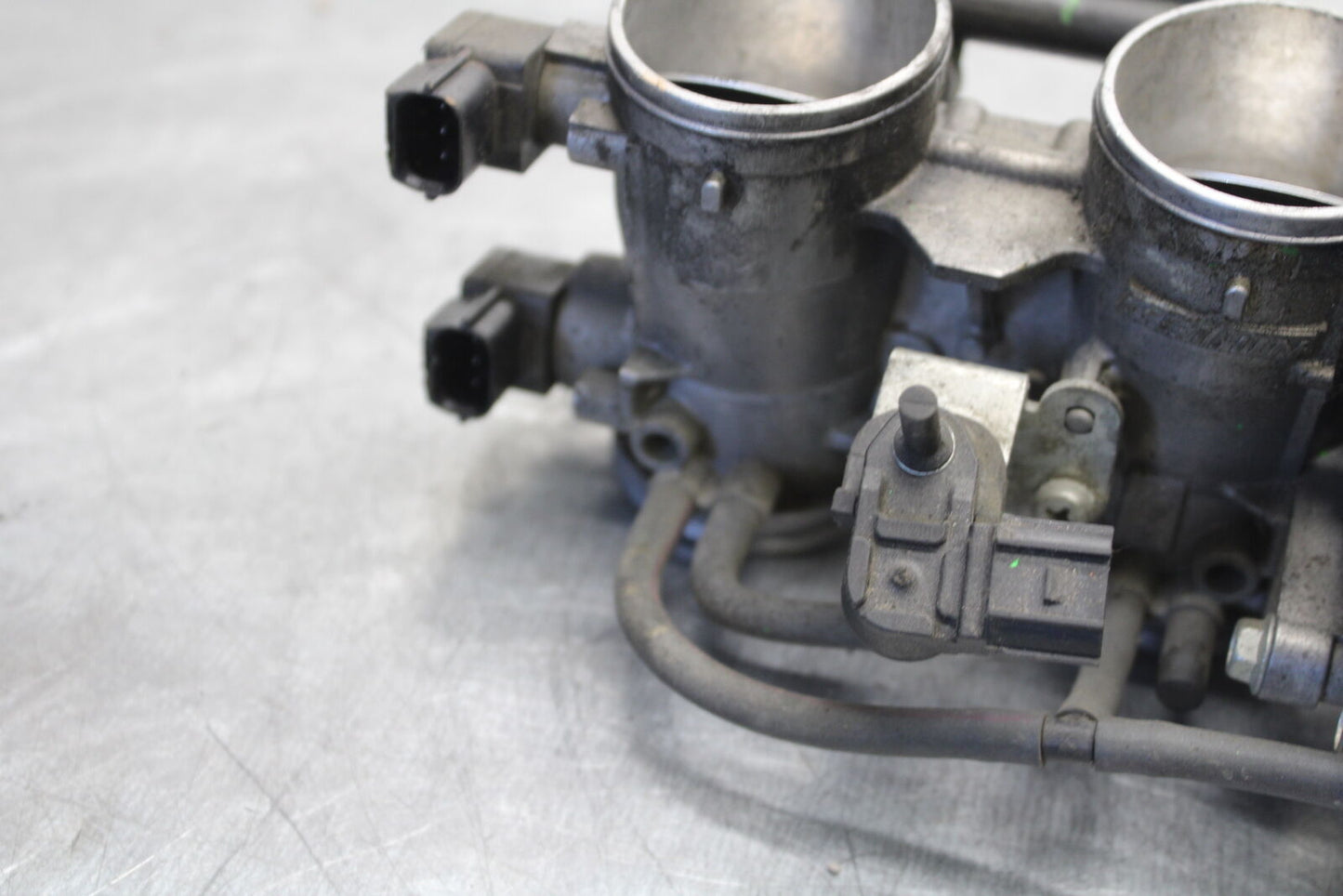 09-12 KAWASAKI NINJA ZX6R MAIN FUEL INJECTORS / THROTTLE BODIES 16163-0128 BB656