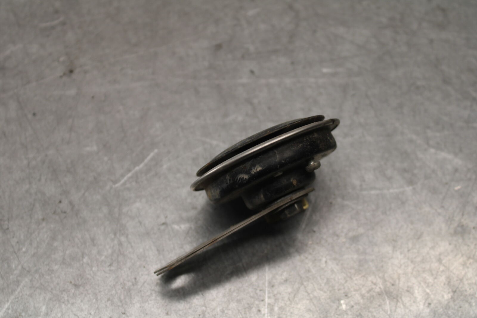 09-15 YAMAHA FZ6R HORN SIGNAL BB686