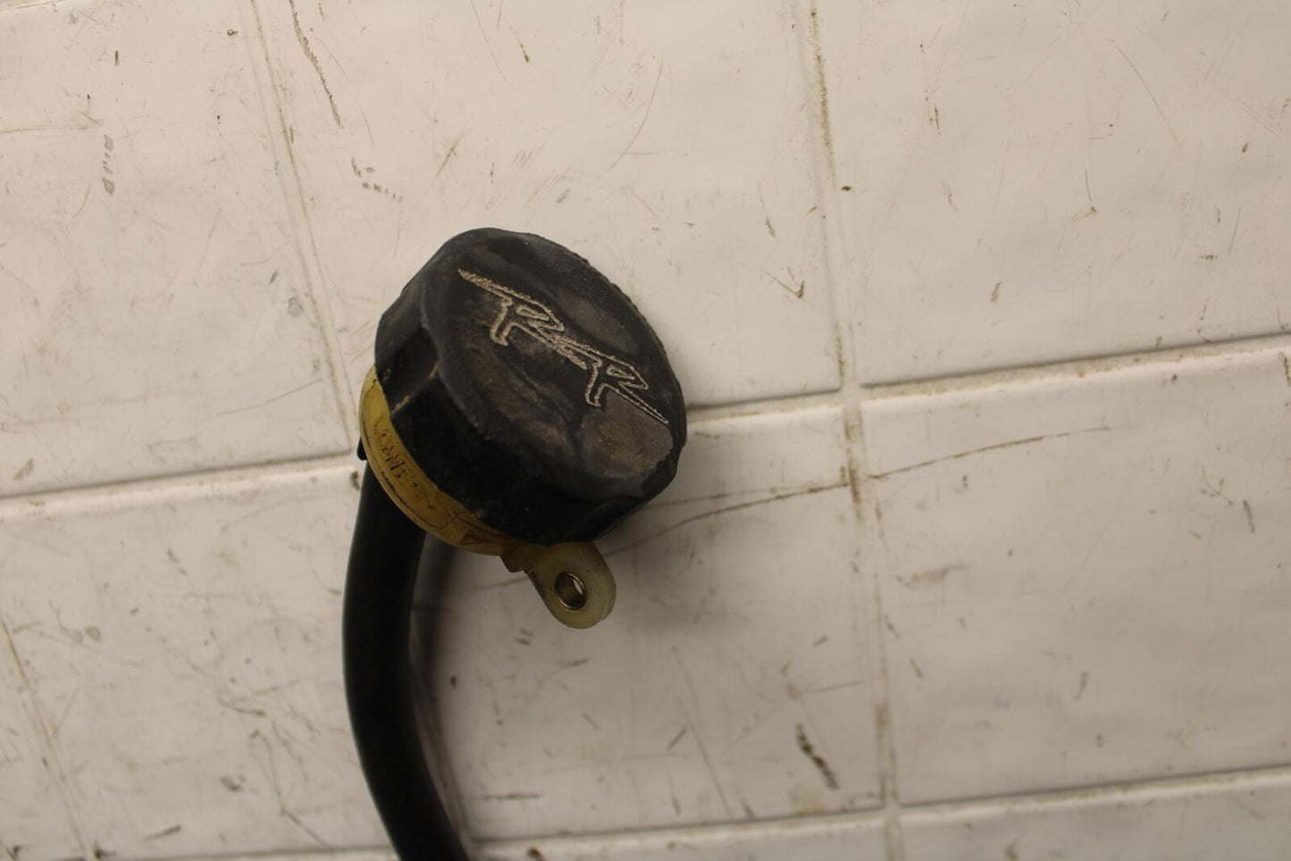 1992 Honda CBR900RR REAR BACK BRAKE MASTER CYLINDER W RESERVOIR BB63