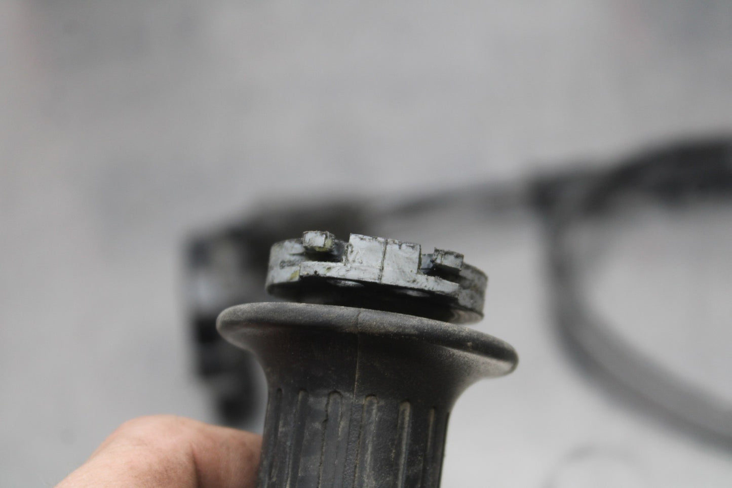 07-08 KAWASAKI NINJA ZX6R THROTTLE CABLE LINE HOUSING GUIDE BB203