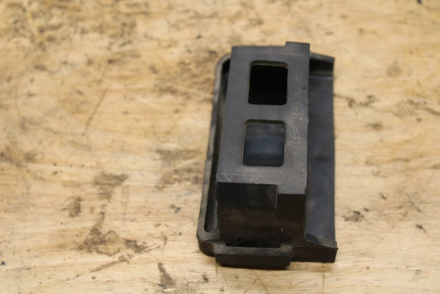 18-22 KAWASAKI NINJA 400 EX400 ABS ECU COMPUTER UNIT HOLDER RUBBER BB334