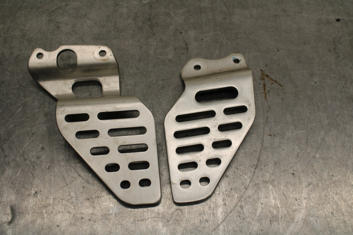 08-09 YAMAHA YZF R6S REARSET REAR SET HEEL GUARD COVER SET BB115