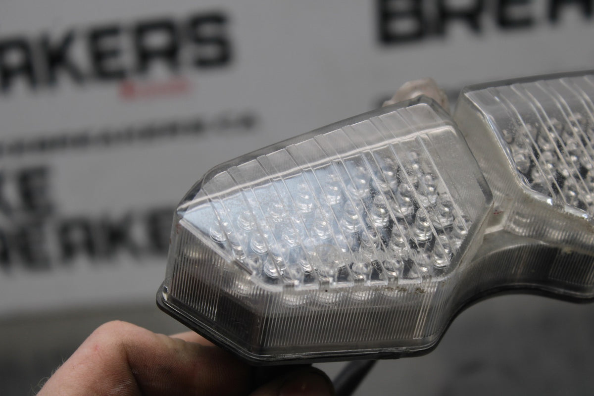 05 YAMAHA YZF R6 REAR TAIL TAILLIGHT BACK BRAKE LIGHT BB814
