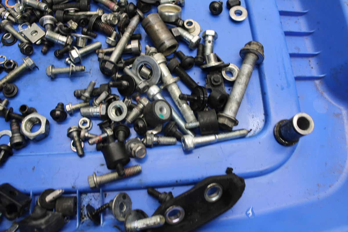 22-23 HUSQVARNA SVARTTPILEN 401 LEFTOVER MOUNTING BOLTS HARDWARE SCREWS BB541