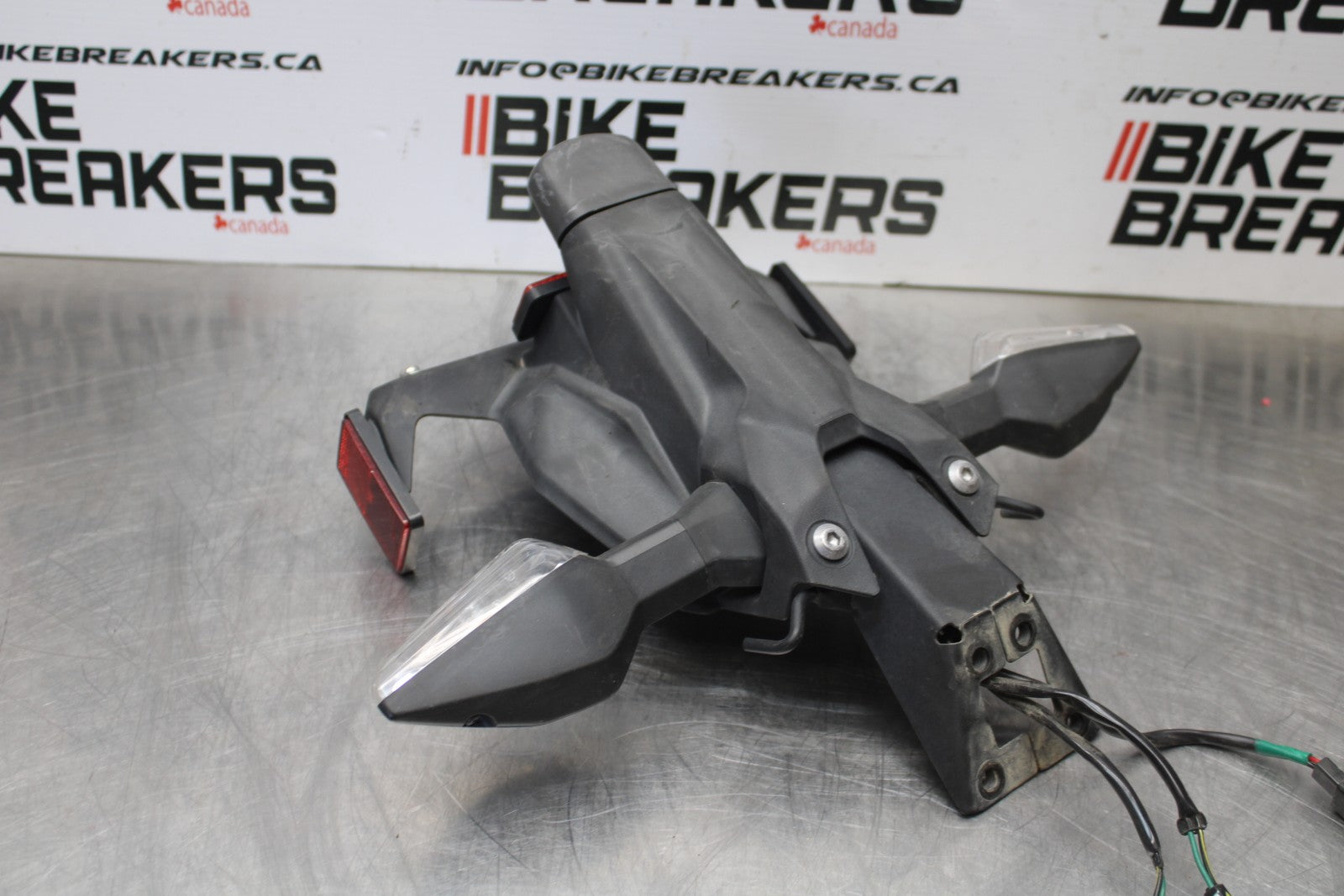 18-23 KAWASAKI NINJA 400 EX400 ABS REAR BACK FENDER MUD GUARD BB177