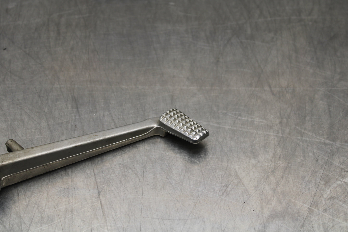 04-05 KAWASAKI NINJA ZX10R RIGHT REARSET BRAKE FOOT PEDAL BB163