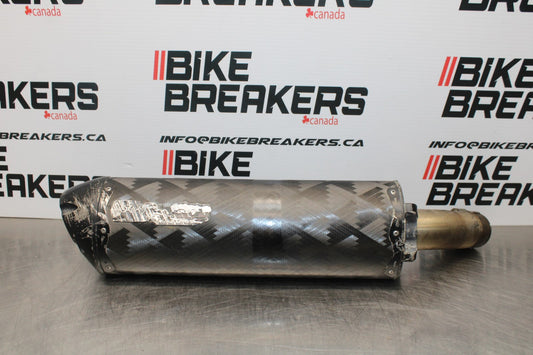 11-22 SUZUKI GSXR 600  TWO BROTHERS EXHAUST PIPE MUFFLER SLIP ON SILENCER BB193