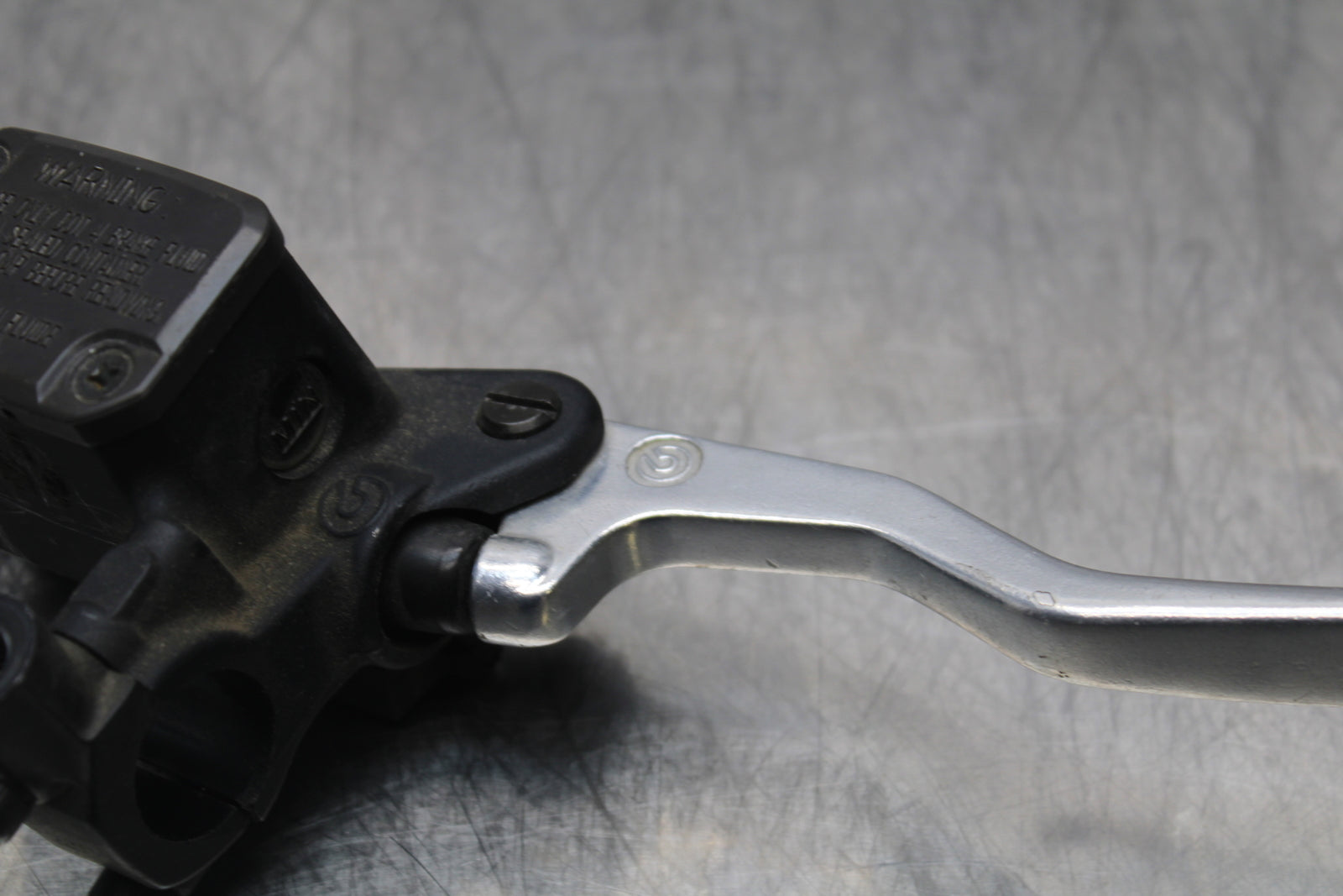 08 MOTO GUZZI BREVA 750 FRONT BRAKE MASTER CYLINDER w/ LEVER BB154