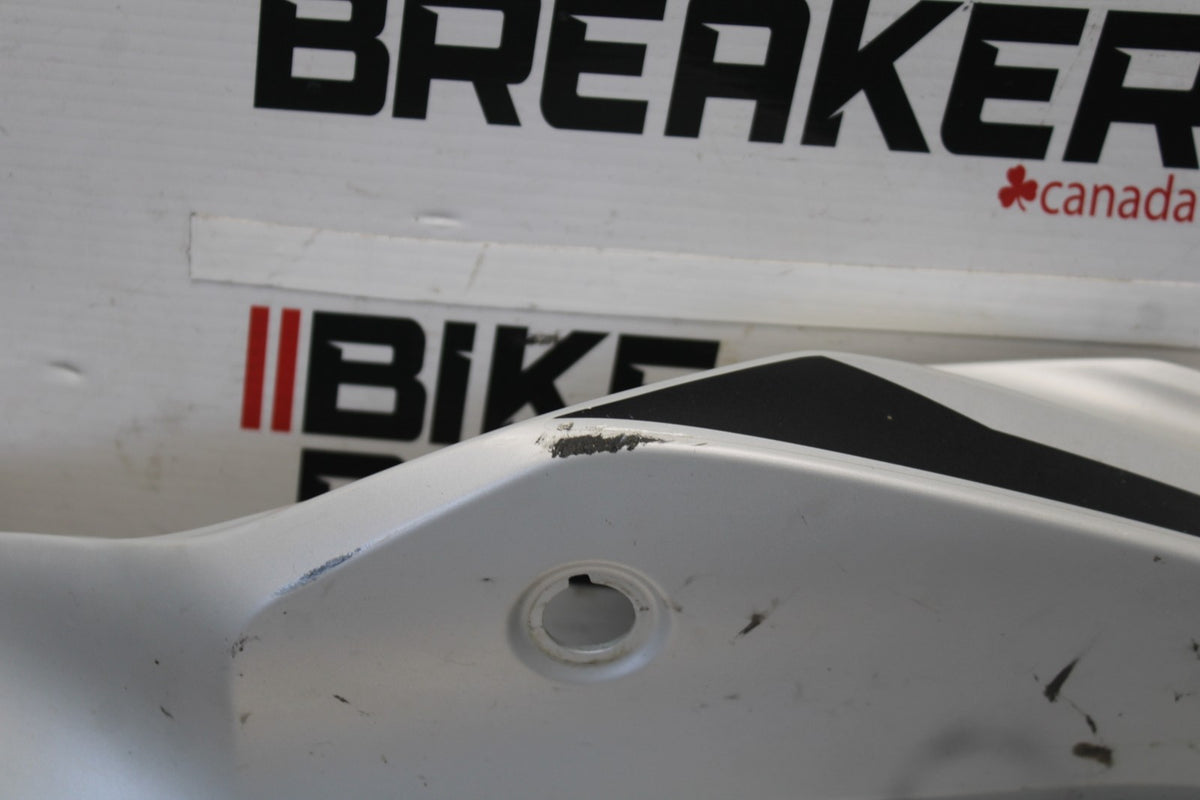 23-26 KAWASAKI NINJA ZX4RR LEFT REAR BACK TAIL FAIRING COWL SHROUD BB898