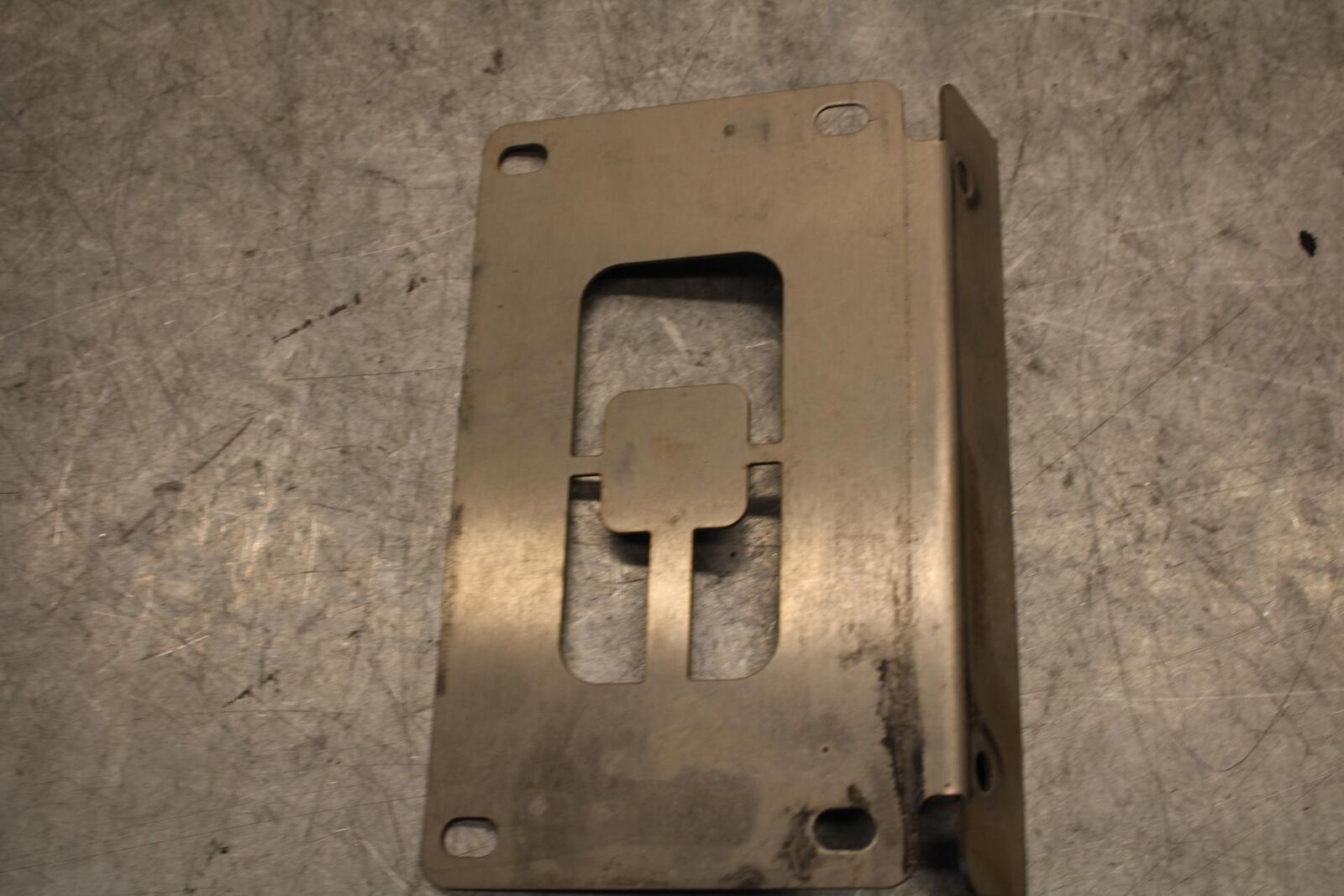 11-23 SUZUKI GSXR 750 AFTERMARKET FENDER ELIMINATOR LICENSE PLATE BRACKET  BB54
