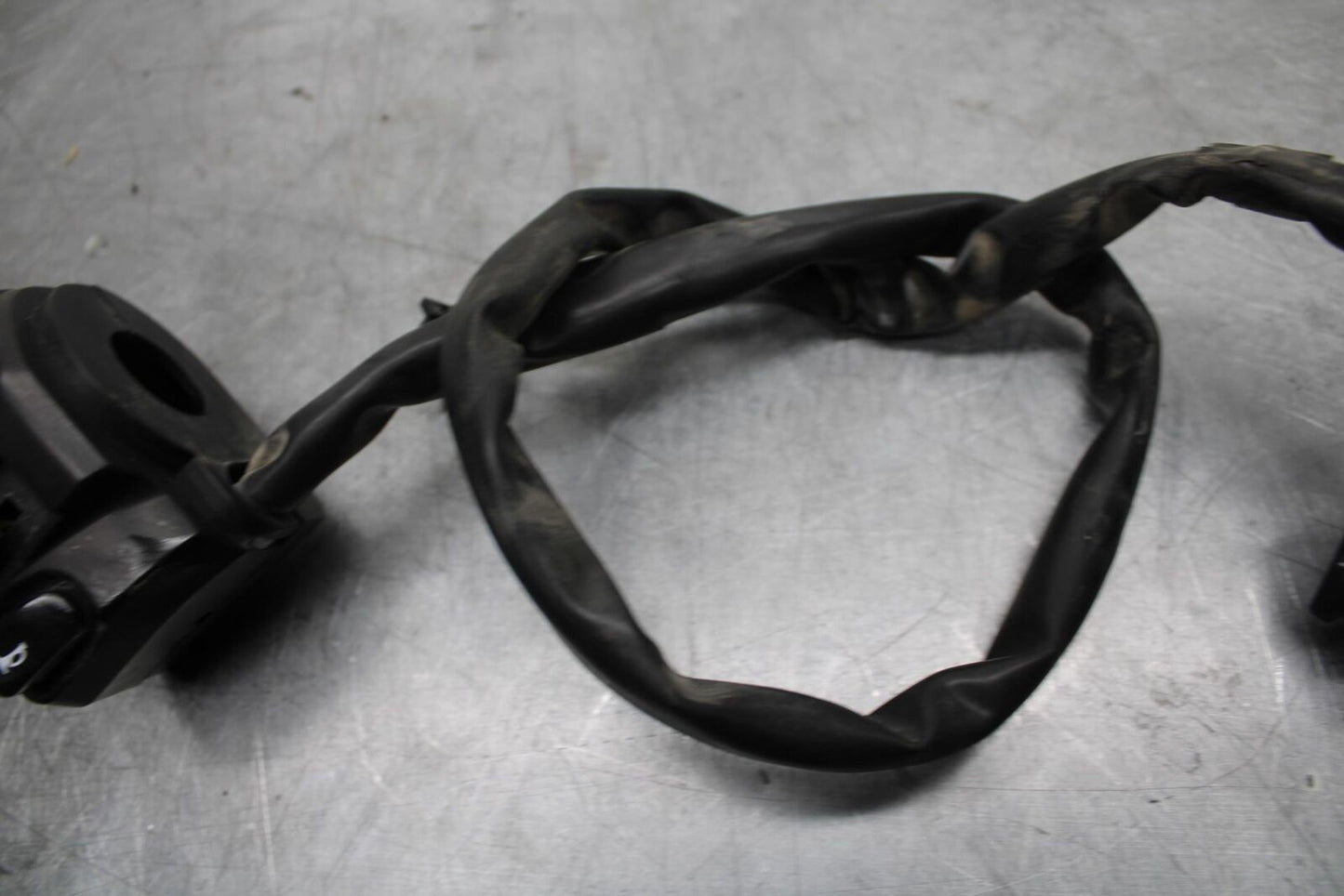 15-17 KAWASAKI EX 650 NINJA  EX 650 ABS LEFT  HANDLE HORN SIGNALS SWITCH  BB494