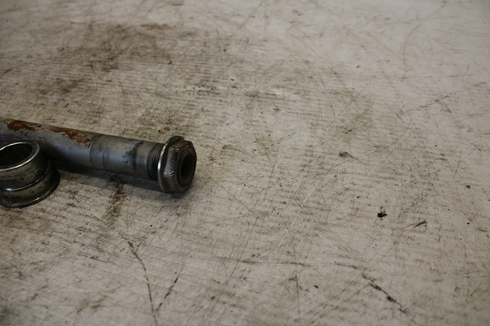 17-20 DUCATI MONSTER 797 REAR AXLE  WHEEL RIM PIVOT BOLT AXEL 81910791AA BB309