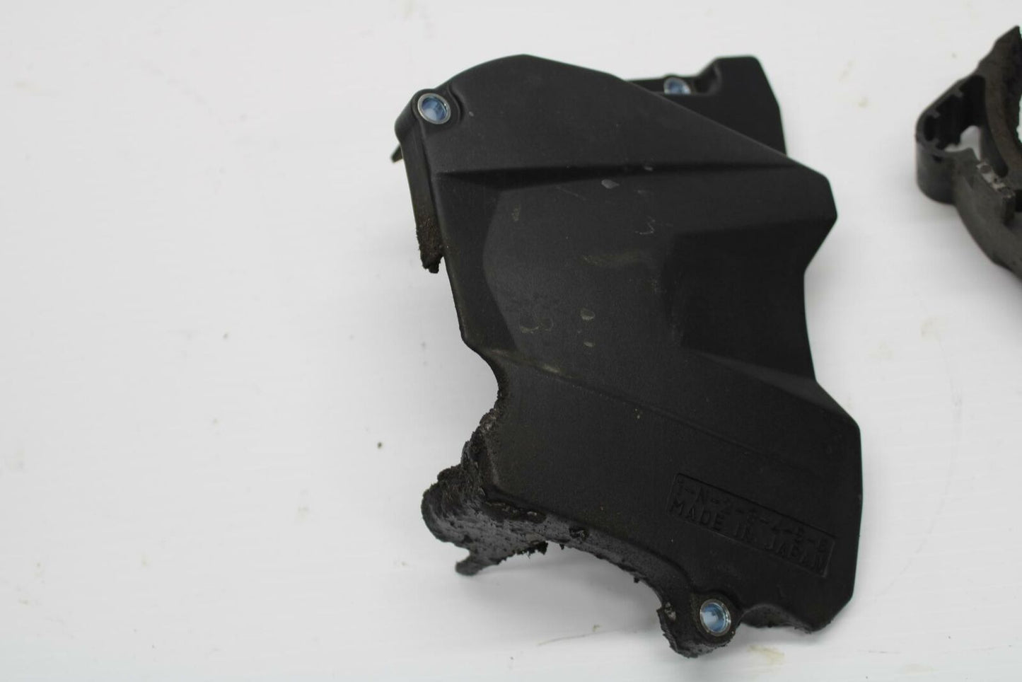 05 YAMAHA YZF R6S ENGINE SPROCKET COVER BB234