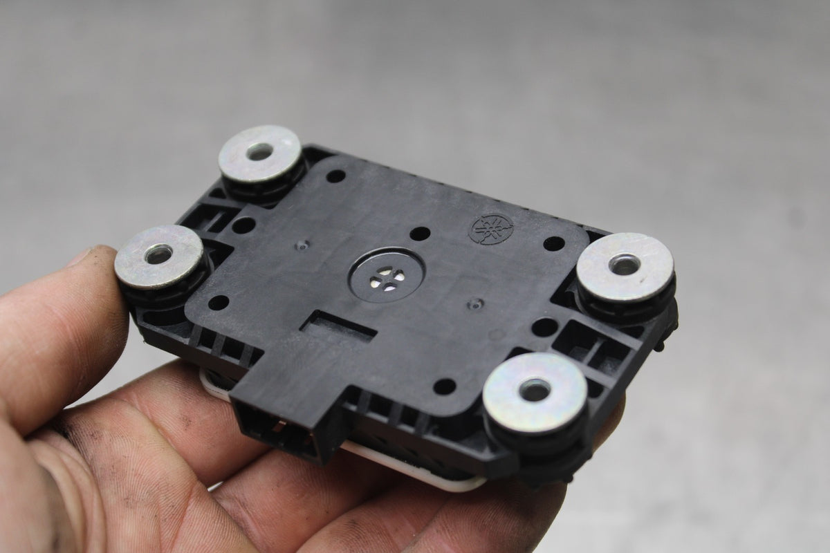 18 YAMAHA YZF R1 TRACTION CONTROL ECU ECM  BB838