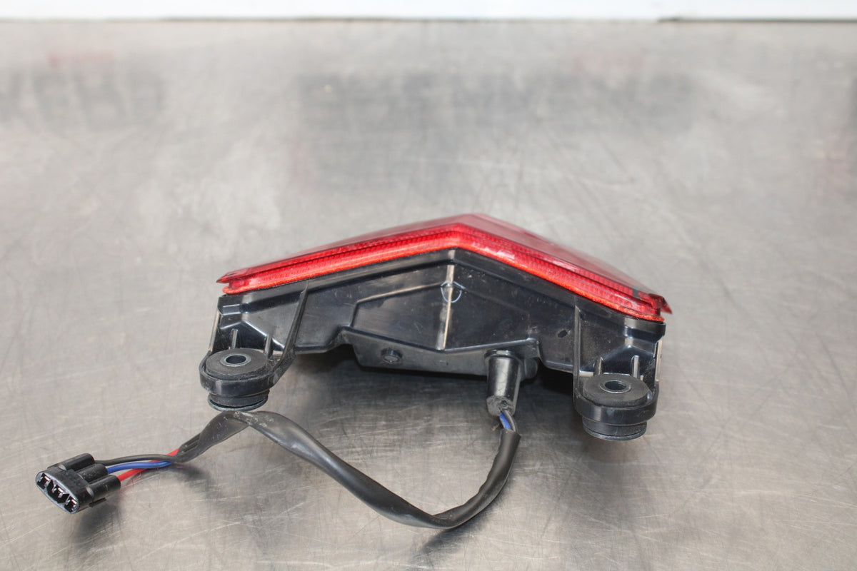 13-18 KAWASAKI NINJA ZX6R REAR TAIL TAILLIGHT BACK BRAKE LIGHT BB908