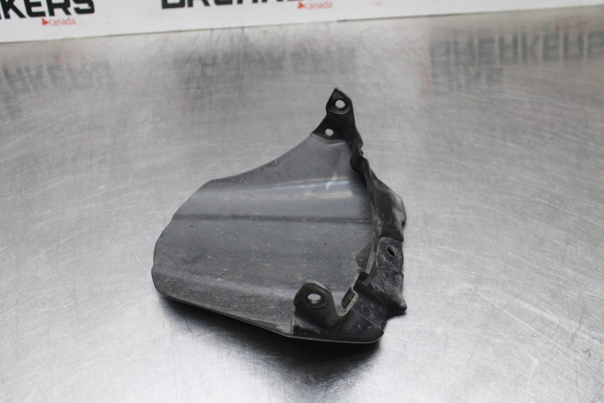 07 SUZUKI GSXR1000 REAR BACK WHEEL TIRE HUGGER FENDER BB770