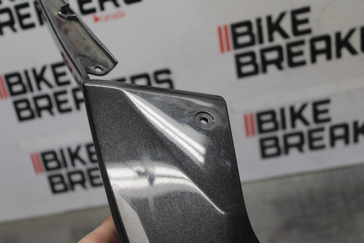 25 KAWASAKI Z900 LEFT REAR BACK TAIL FAIRING COWL SHROUD BB928