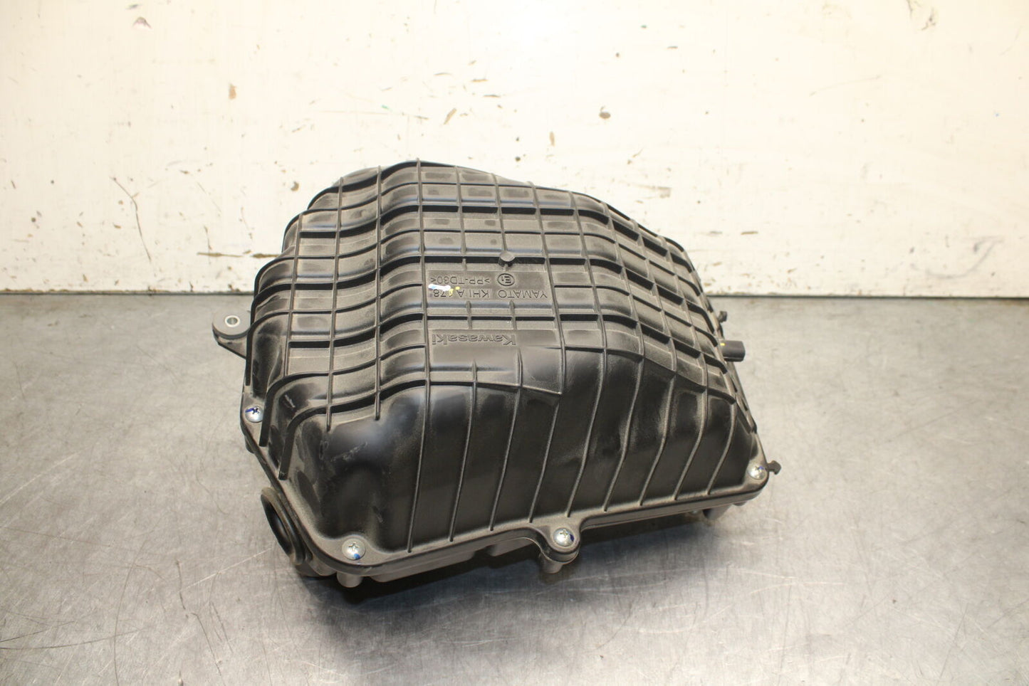 18-23 KAWASAKI NINJA 400 EX400 ABS AIRBOX AIR INTAKE FILTER BOX BB747