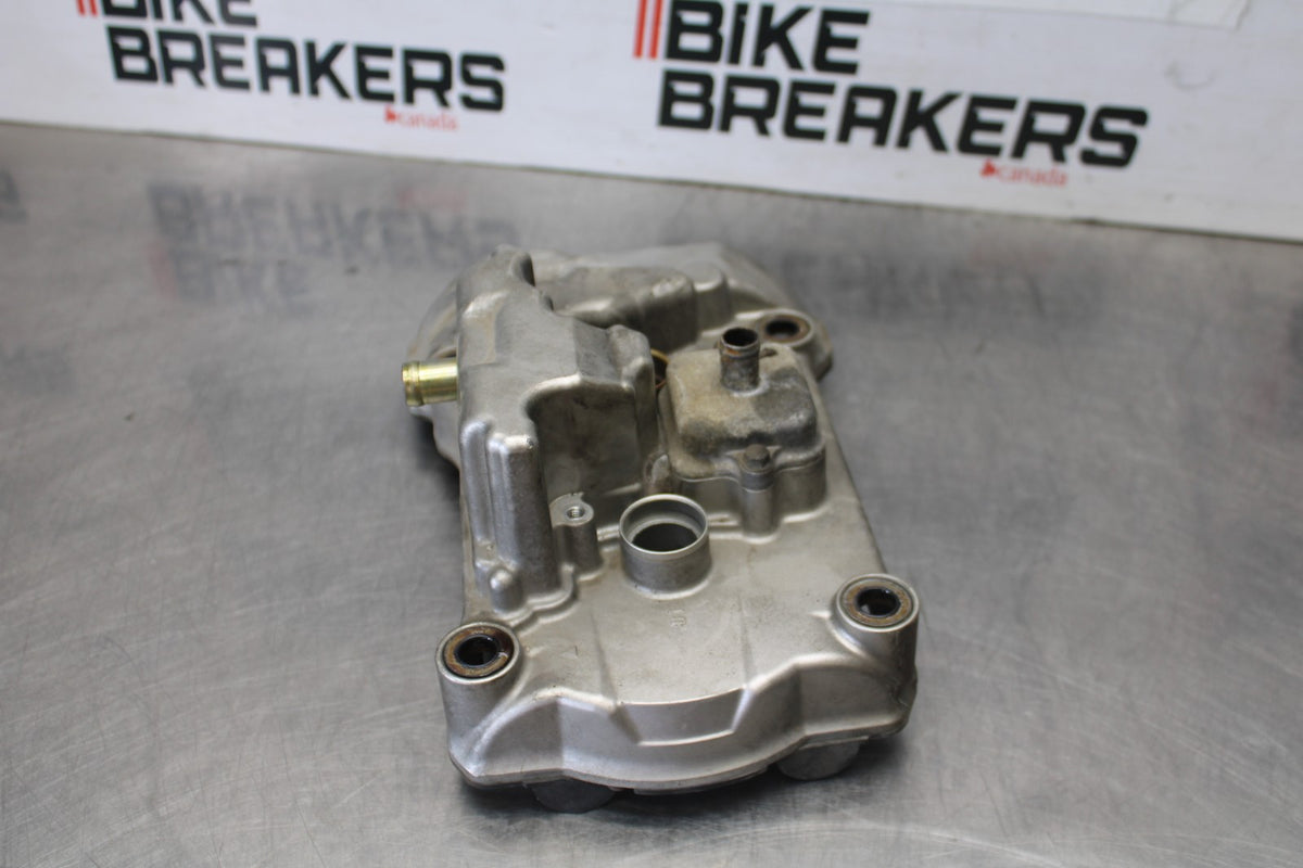 06-07 HONDA INTERCEPTOR 800 VFR800 REAR ENGINE CYLINDER HEAD COVER BB917