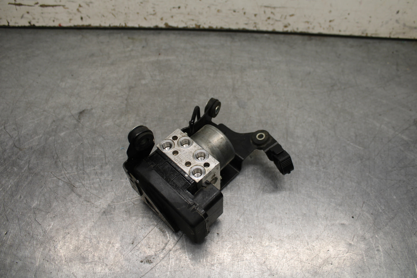 13-17 KAWASAKI NINJA ZX6R ZX636E ABS PUMP UNIT MODULE BB735