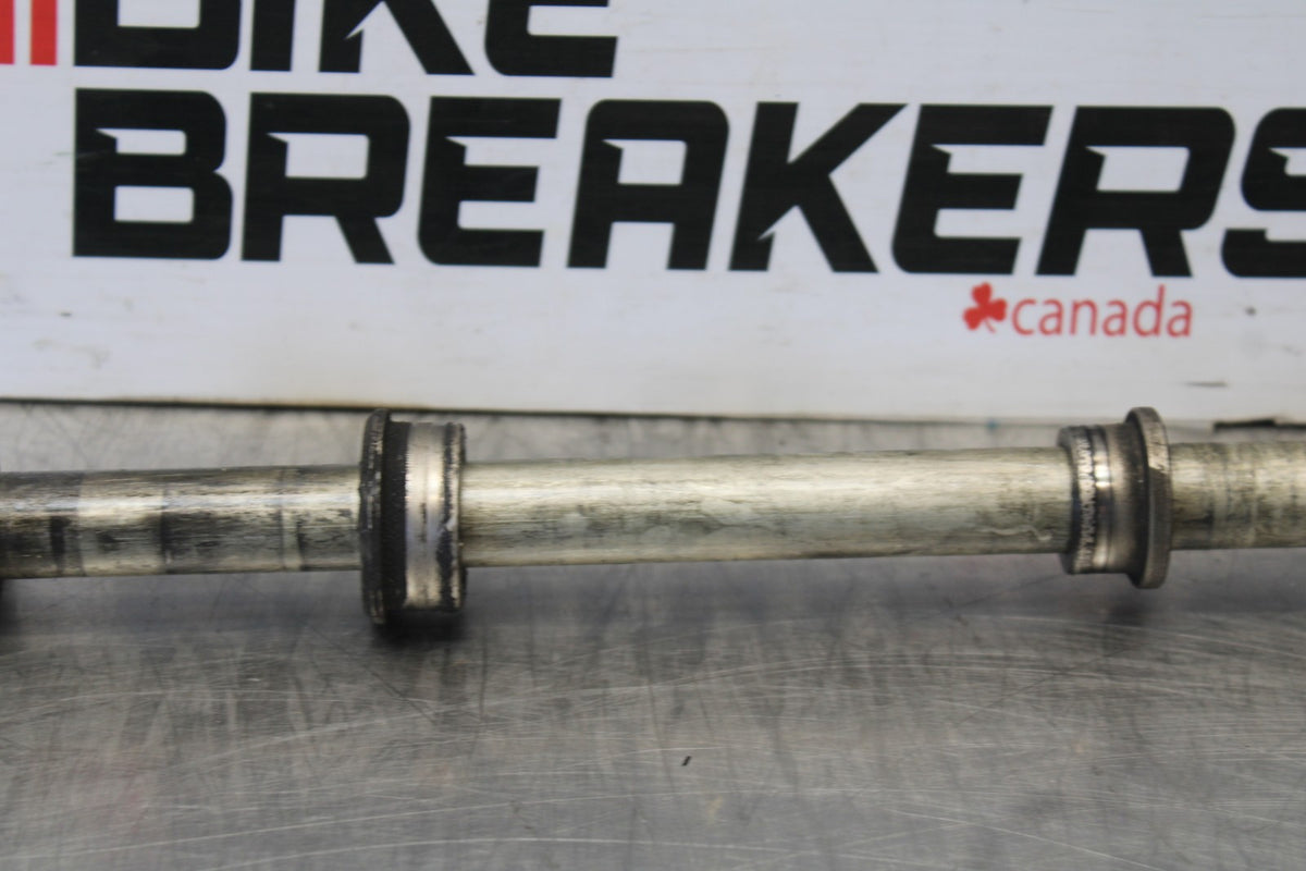 08 KAWASAKI NINJA ZX10R REAR AXLE BACK WHEEL RIM PIVOT BOLT AXEL BB902