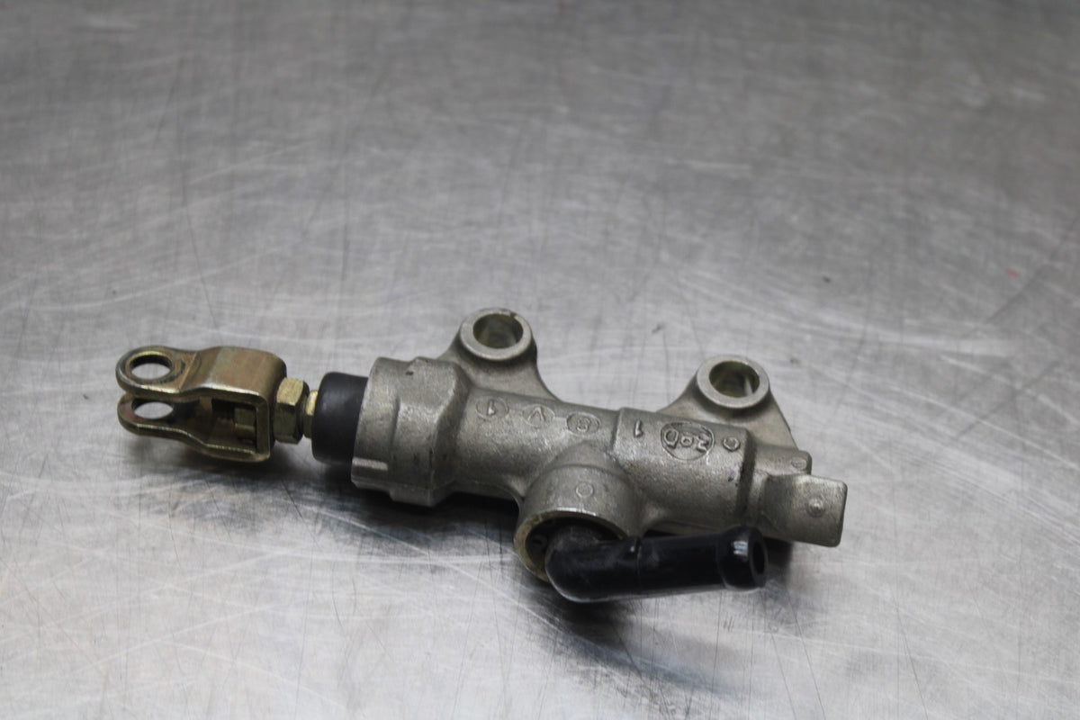 00-02 KAWASAKI NINJA ZX6R REAR BACK BRAKE MASTER CYLINDER BB750
