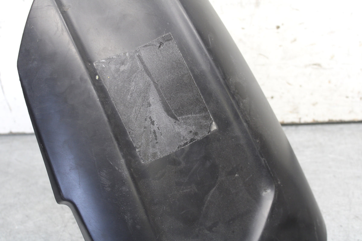 08-09 YAMAHA YZF R6S REAR BACK WHEEL TIRE HUGGER FENDER  BB690