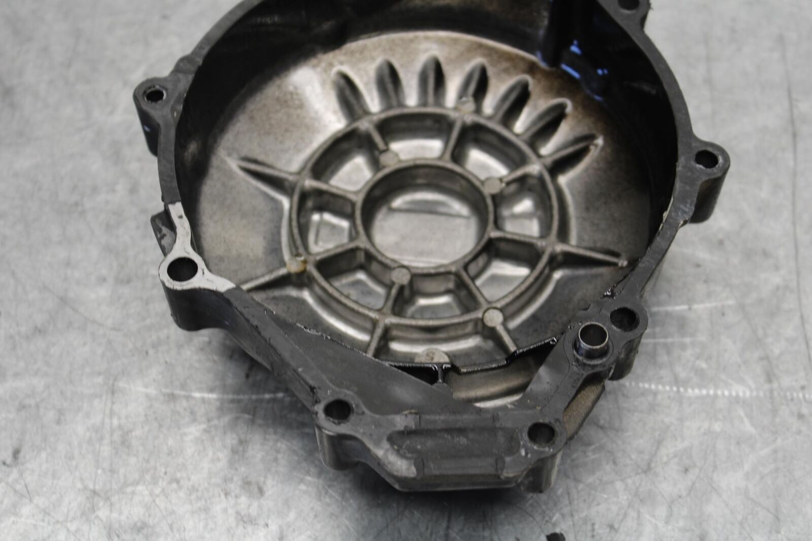 1998 Yamaha YZF R1 STATOR MAGNETO ALTERNATOR COVER 4XV-15411-00-00  BB53