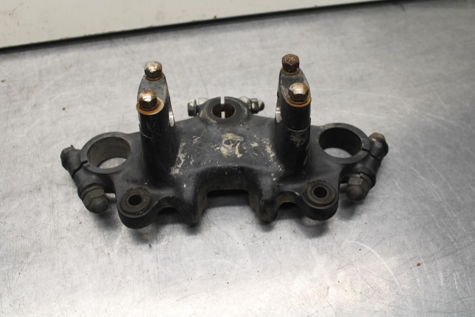 80-83 SUZUKI GS750E FORKS UPPER TRIPLE TREE CLAMP BB82