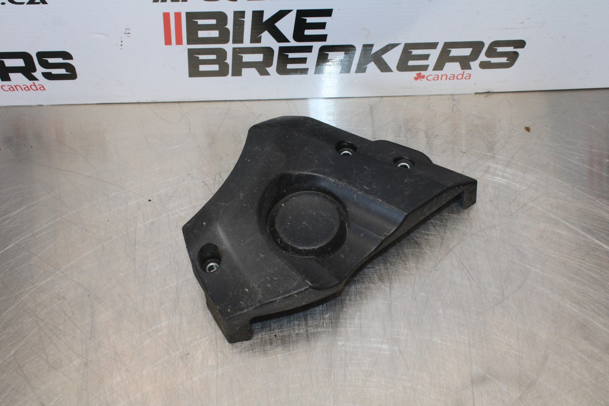 22-25 YAMAHA YZF R7 ENGINE SPROCKET COVER BB176
