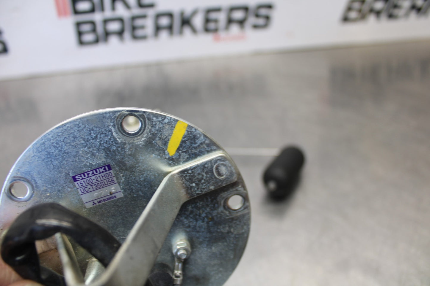 07 SUZUKI GSXR1000 FUEL PUMP GAS PETROL SENDER UNIT 15100-21H00 BB770