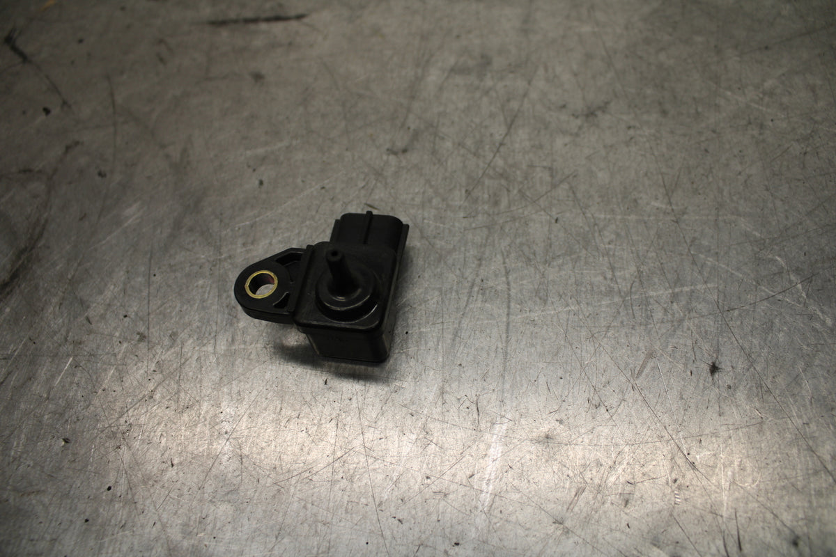 03-04 TRIUMPH DAYTONA 600 MAP MASS AIR FLOW PRESSURE SENSOR BB745