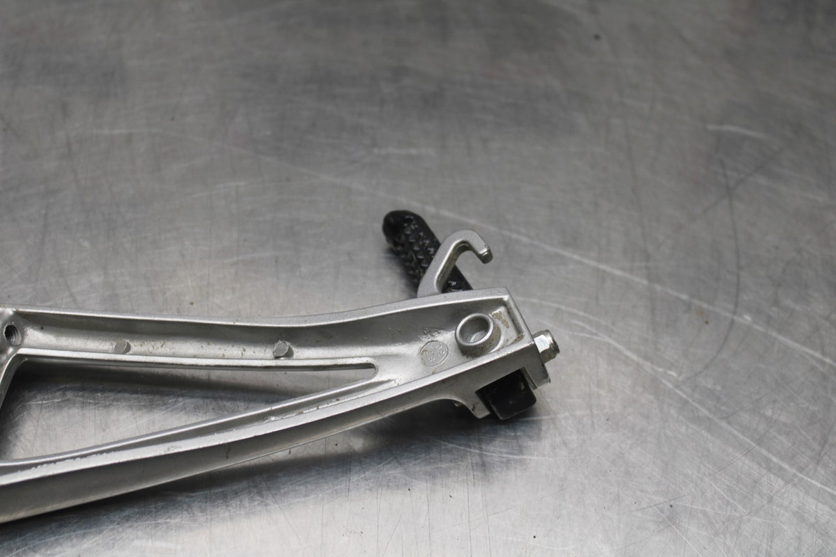08-16 YAMAHA YZF R6 LEFT REAR BACK PASSENGER PEG BB798
