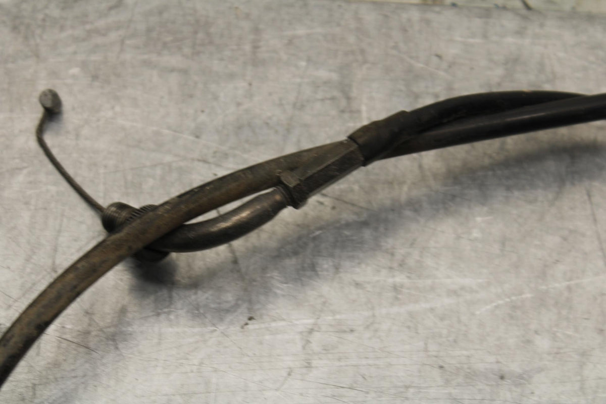 75 SUZUKI GT 550 CLUTCH THROTTLE BRAKECABLE LINE BB67