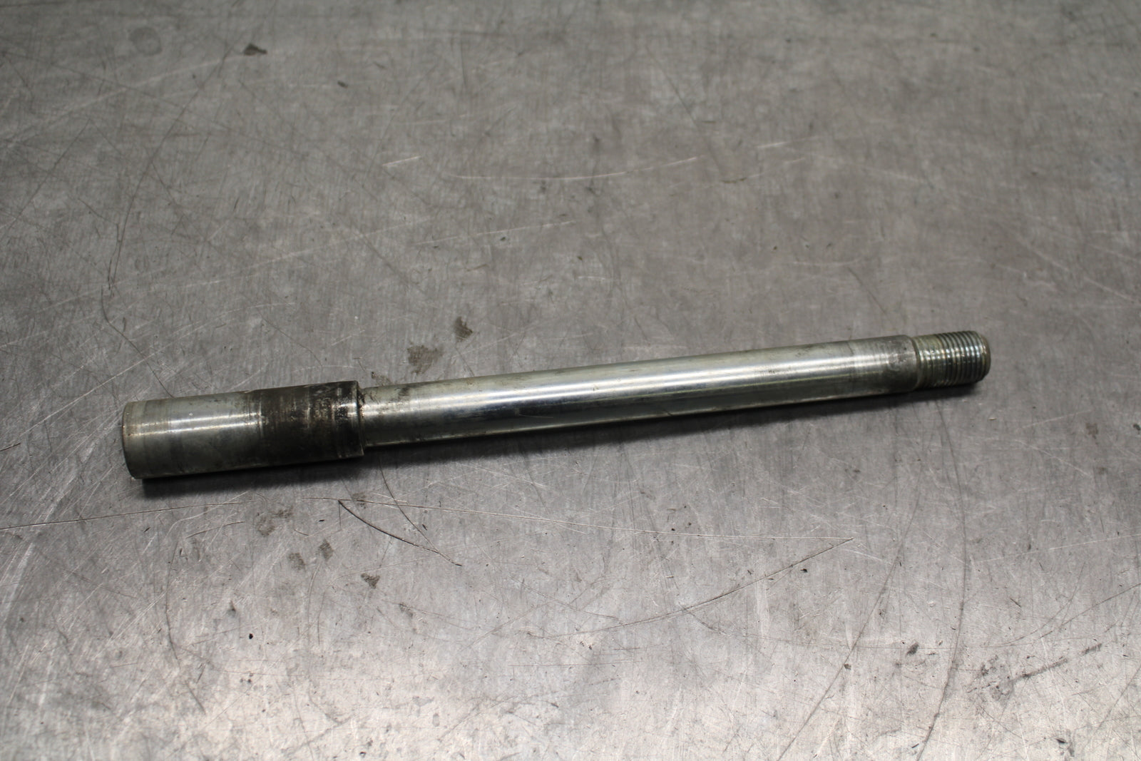 03 SUZUKI SV650S FRONT WHEEL RIM AXLE PIVOT BOLT BB130