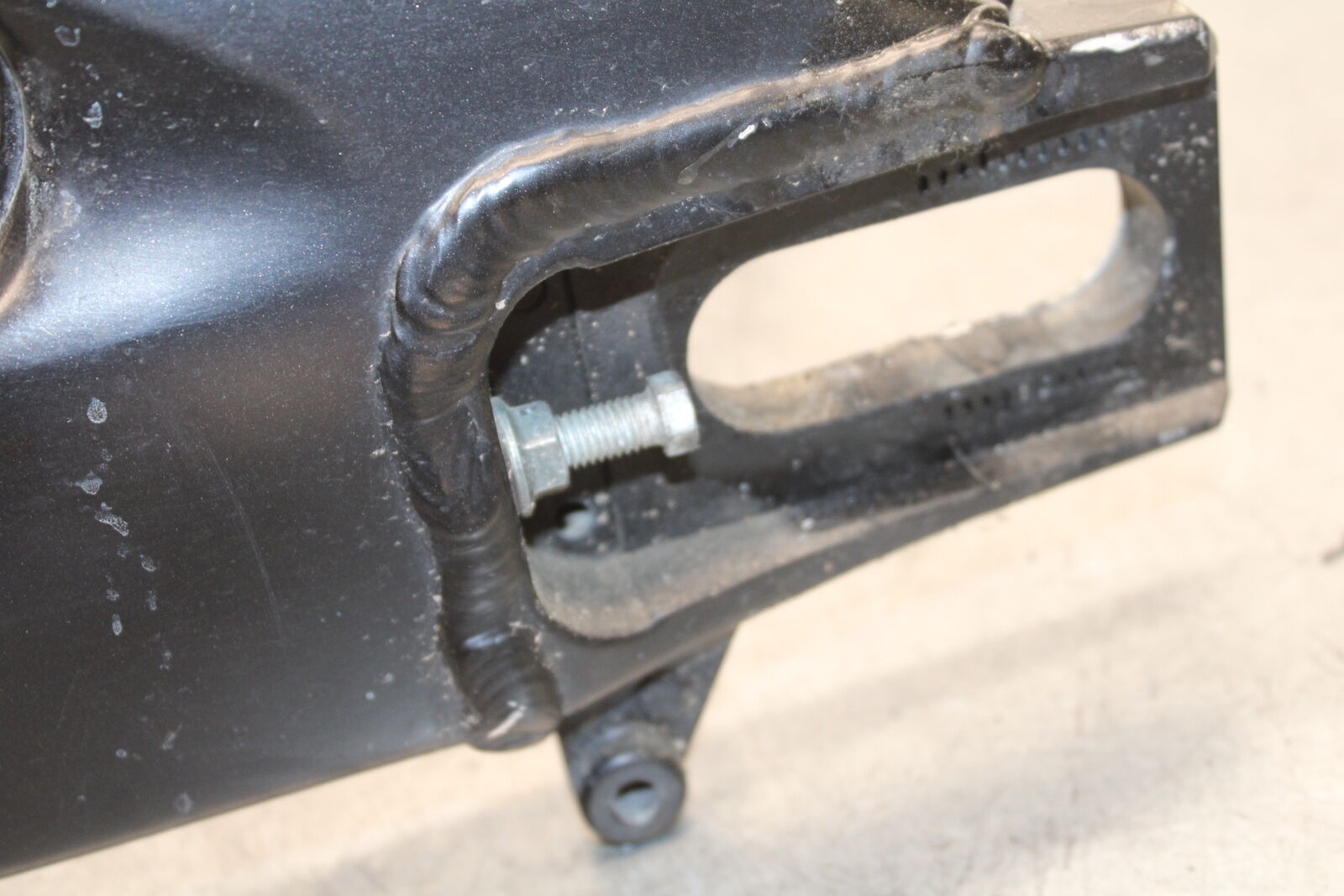 05-06 SUZUKI GSXR1000 REAR SWINGARM SUSPENSION SWING ARM 61000-41G00-YAP BB663